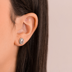 Brinco Prata Envelhecida Oval c/ Microzircônias - comprar online