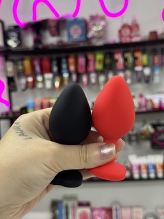 PLUG ANAL AVELUDADO M CORAÇÃO COM PEDRA na internet