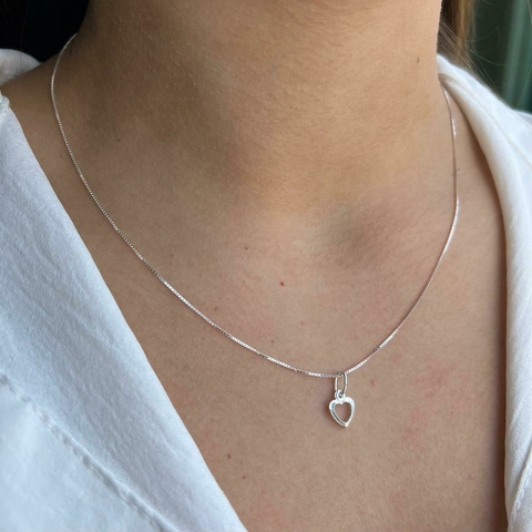 Colar Coração Vazado