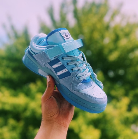 Forum Buckle Low x Bad Bunny "Blue Tint"