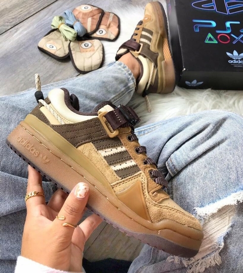 Forum Buckle Low x Bad Bunny The First Café
