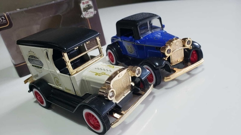 Auto Clasico Antiguo Escala 1:32