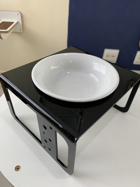 Bebedouro/Comedouro Hórus - Acrílico Preto - comprar online