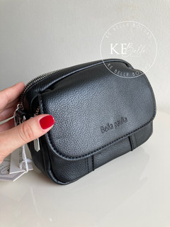 Bolsa Feminina Bella Paulla Transversal Pequena Divisórias na internet