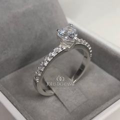 Anel Solitário Love Branco | Prata 950