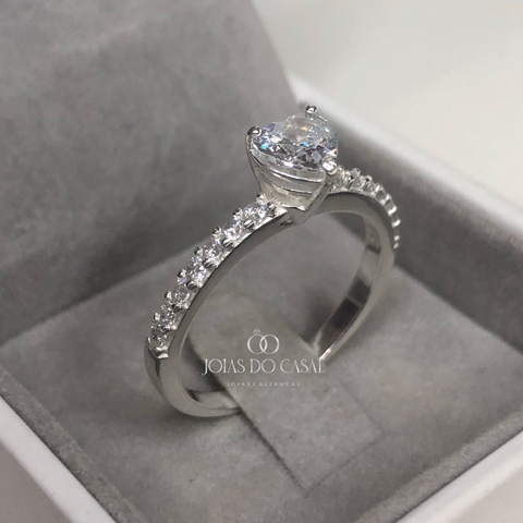 Anel Solitário Love Branco | Prata 950