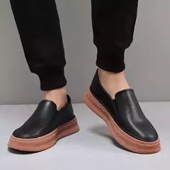 Sapato Loafer Minimalista na internet