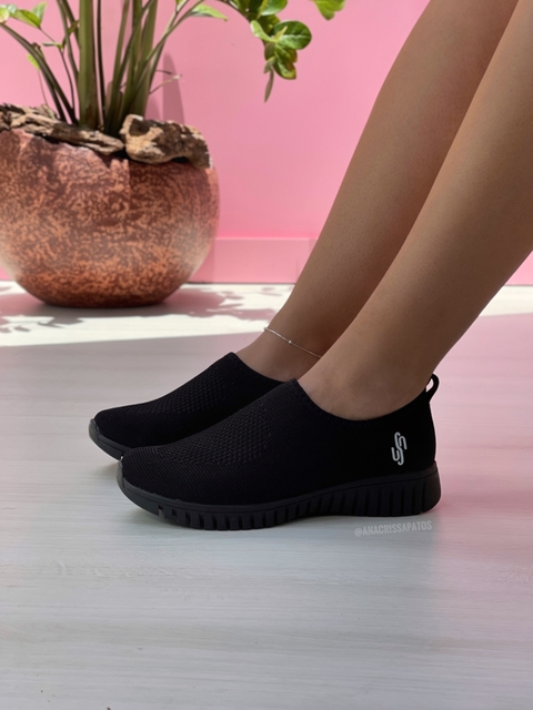 Tênis Usaflex Slip On Preto Tricot Monograma AE2208