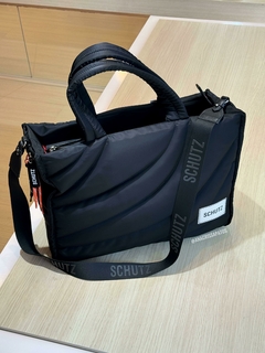 Schutz Bolsa Preta Nylon Grande