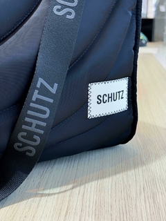 Schutz Bolsa Preta Nylon Grande na internet