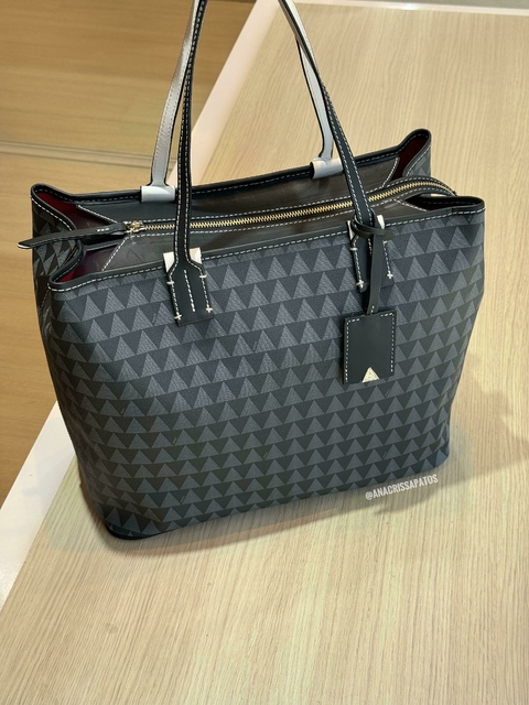 Schutz Bolsa Grande Triangle Preta Couro