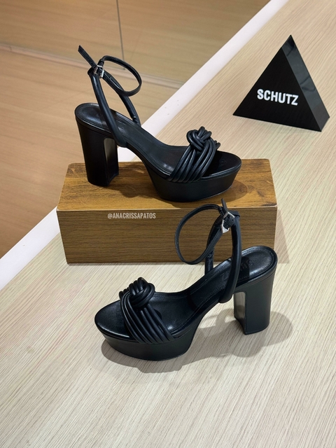 Schutz Sandália Meia Pata Couro Preto Plataforma Salto Alto