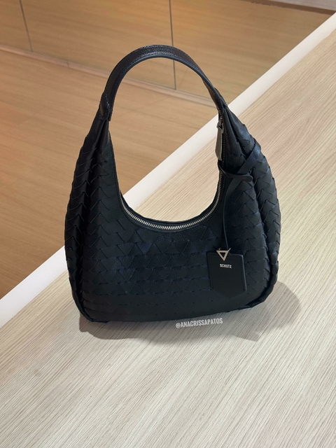 Schutz Bag Meia Lua Couro Preto Laser