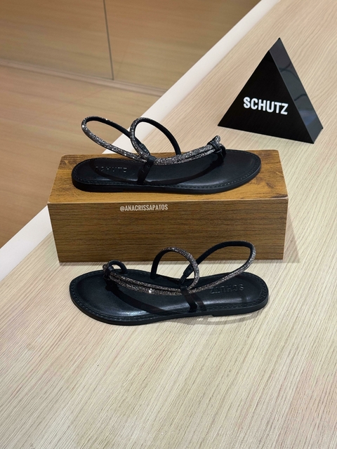 Schutz Flat Couro Palmilha Extra Macia Strass Preto