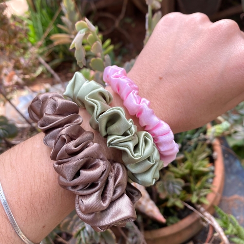 Kit de xuxinhas em cetim “Rosedá”