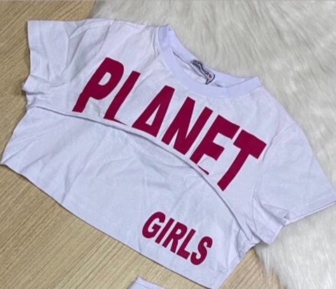 cropped planet girls com abertura na frente