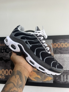 Nike tn cinza metalico na internet