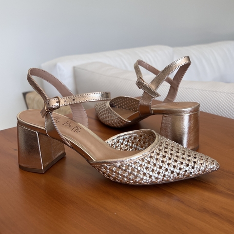 Scarpin Lully Belle Rafia Dourado - comprar online