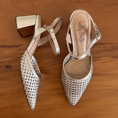 Scarpin Lully Belle Rafia Dourado - Lully Belle