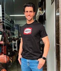 CAMISA MASCULINA THANKFIELD SILKADA ESTAMPADA FRONTAL PRETA - comprar online