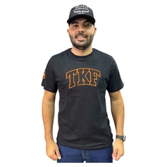 CAMISA THANKFIELD MASCULINA PRETA BORDADA TKF BORDA LARANJA