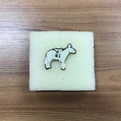 BROCHE PARA CHAPÉU MULA TRAIADA BOTTON PINGENTE