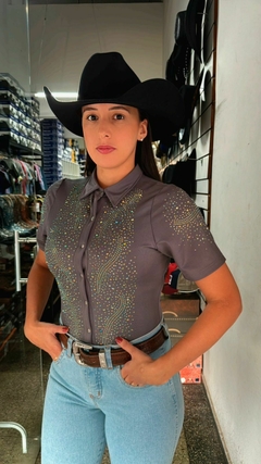 BODY CINZA MINUTY TODO EM PEDRARIA FURTA COR MANGA CURTA - comprar online