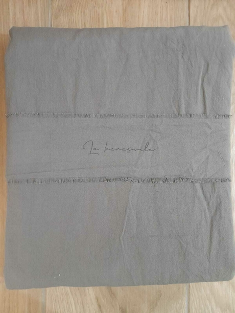 CUBRE SOMMIER CON MOÑO TOPO