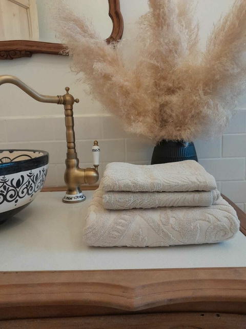 TOALLÓN JACQUARD
