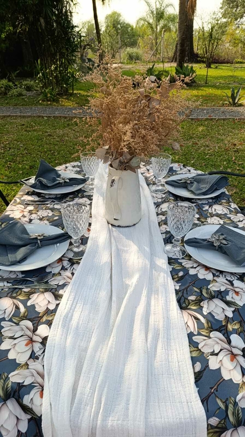 MANTEL GABARDINA ACRÍLICA MAGNOLIAS