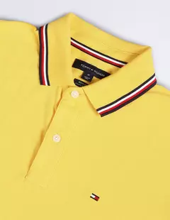 Camiseta Polo Amarela Lisa com Detalhes Tommy Hilfiger - comprar online