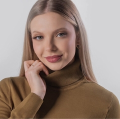 Blusa Modal Gola Alta Chic Nude na internet