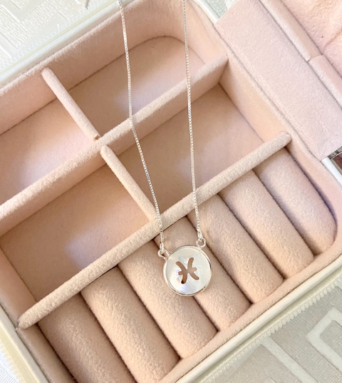 COLAR SIGNO PEIXES NA VENEZIANA PRATA