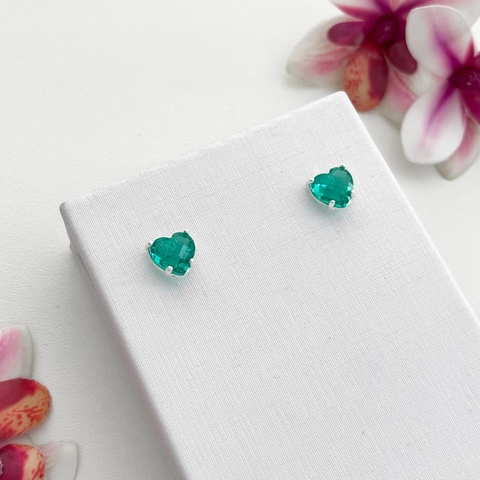 BRINCO CORACAO PEDRA VERDE TRANSP. PRATA