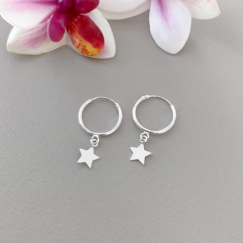 BRINCO ARGOLA 1 ESTRELA PENDURADA PRATA
