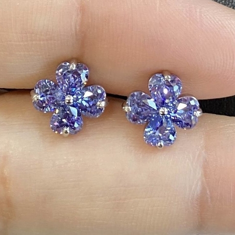BRINCO PRATA 925 TREVO PEQUENO QUATRO PÉTALAS DE CORAÇÃO/ TANZANITA - comprar online