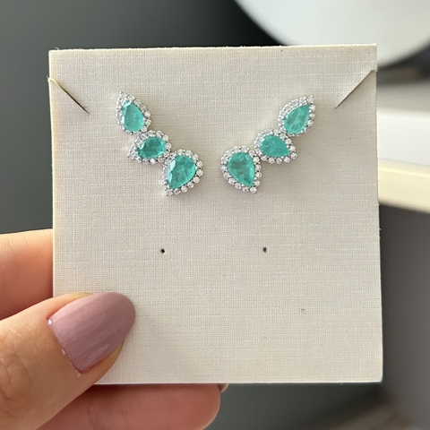 BRINCO EAR CUFF PRATA 925 TRÊS GOTAS CRAVAÇÃO EM VOLTA/ ESMERALDA COLOMBIANA