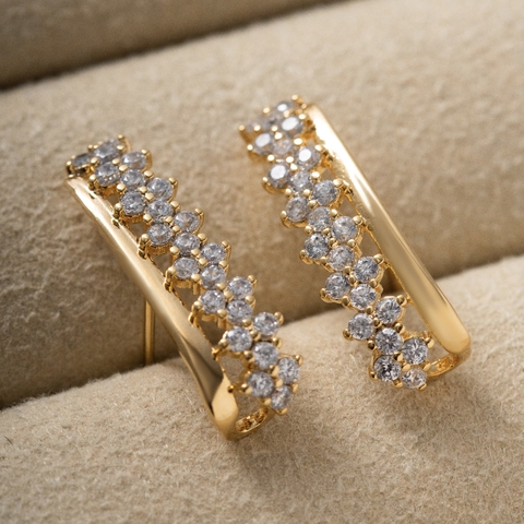 BRINCO EAR HOOK FILEIRA CRAVEJADA DOURADO