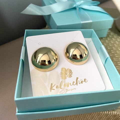 BRINCO MEIA BOLA LISA DOURADO