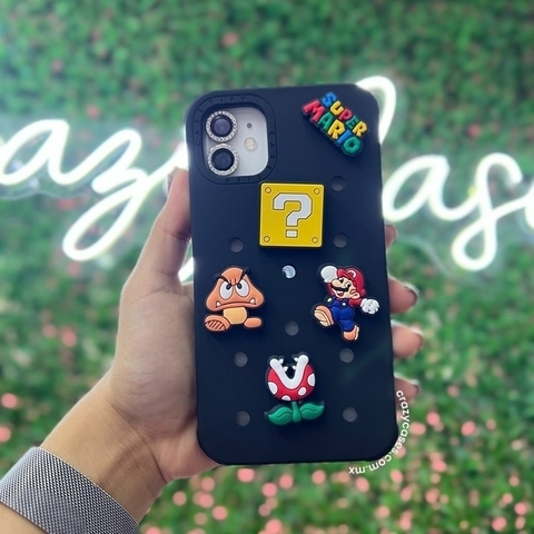 MARIO CASETIFY BLACK CHARMS IP 13 PRO