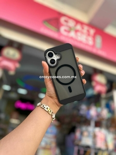Case magsafe focus black - iPhone 16 Plus en internet