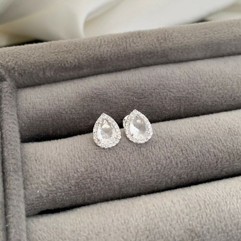 Brinco Gota Cravejada Cristal Prata 925