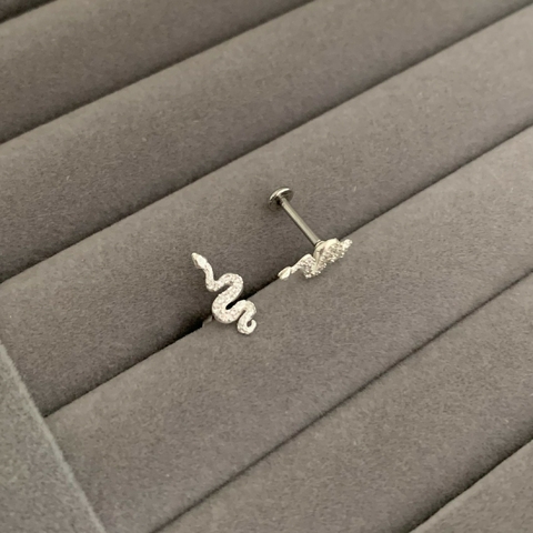 Piercing Cobra Cravejada Mod 2 Prata 925