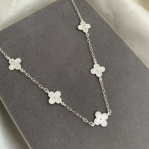 Choker Inspiração 5 Trevos Detalhados Prata 925
