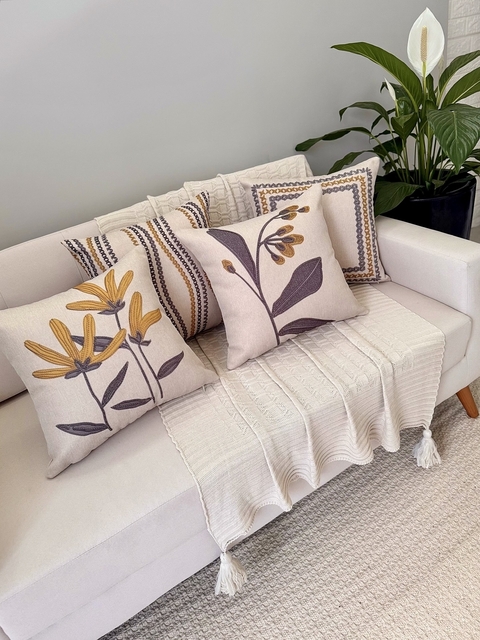 kit 4 Capas de Almofadas Linho Broderie Flores Mostarda e Cinza - comprar online