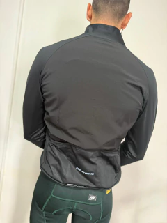 Campera Termica E impermeable Extreme Negra - comprar online