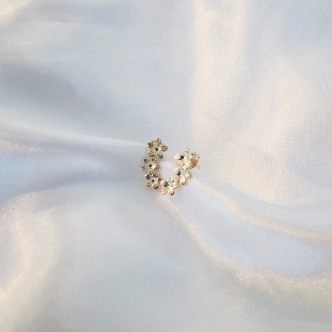 Brinco Ear Cuff Flores - comprar online