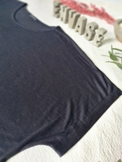 Remera manga japonesa negro en internet