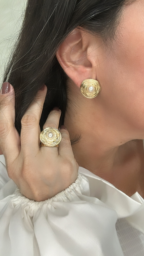 BRINCO MITHI DOURADO