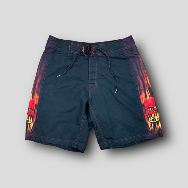 Bermuda Oakley Skull Fire - Comprar em Reuzzze